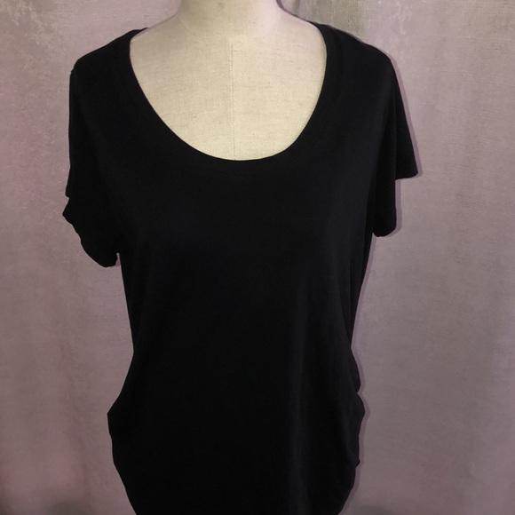 Old Navy Fitted Maternity top - Picture 2 of 6